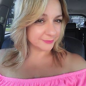 Meet your Posher, Carla